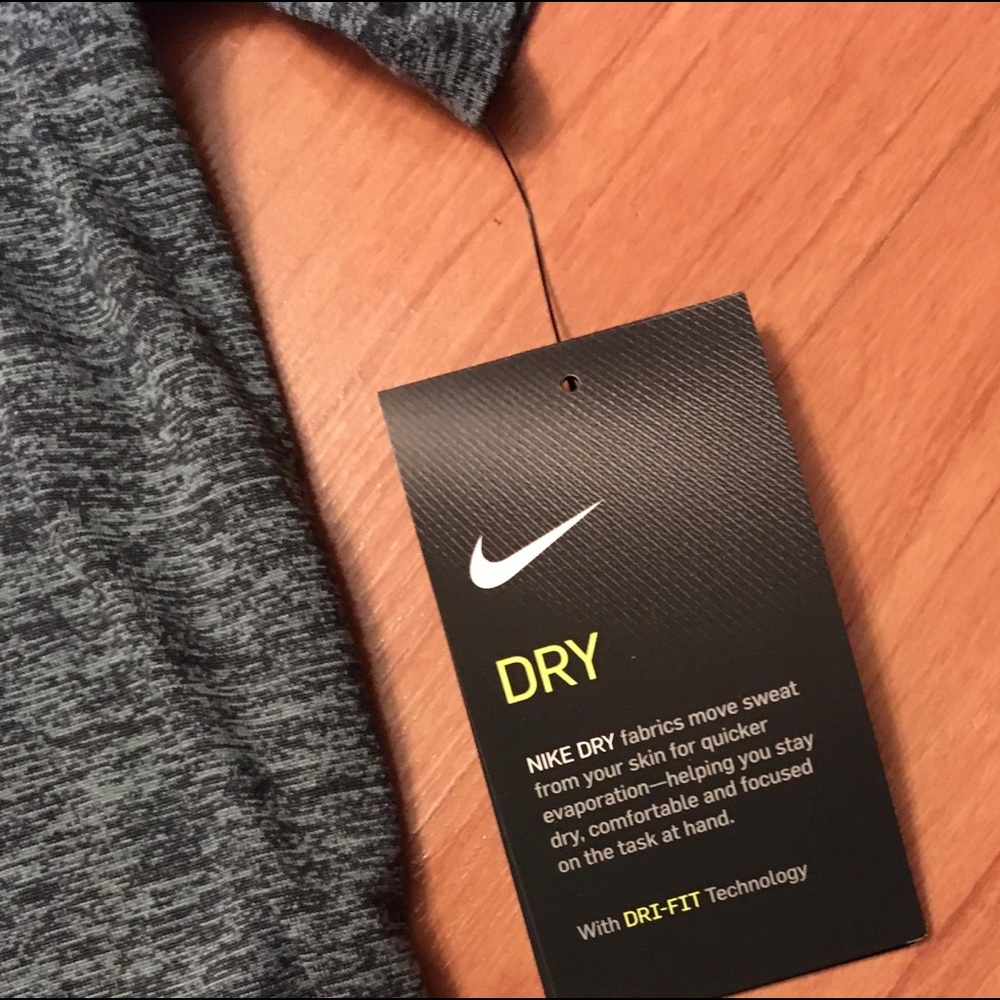 Nike Women’s Training Shirt - Picture 3 of 6